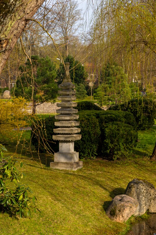 kadrioru-pargi-jaapani-aed 2025-04-19 1-28