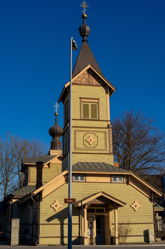 tallinna-pjuha-siimeoni-ja-naisprohvet-hanna-kirik 1-1