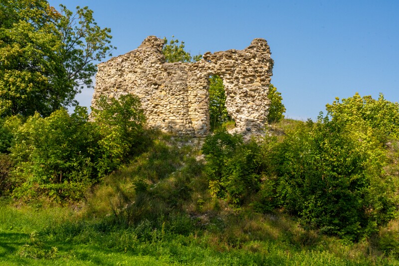 Lihula piiskopilinnus