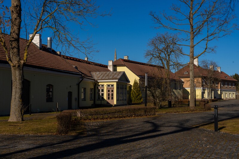 Maarjamäe suvemõisa hoov